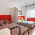 1 Bedroom Lovely In 아파트